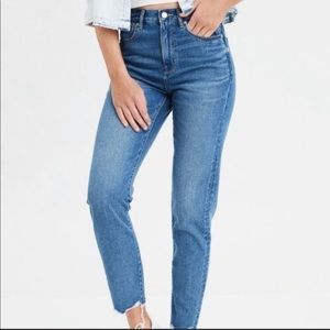 American Eagle Mom Jean With Frayed Raw Hem